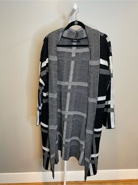 Simplee Apparel Black and White Open-Front Plaid Cardigan